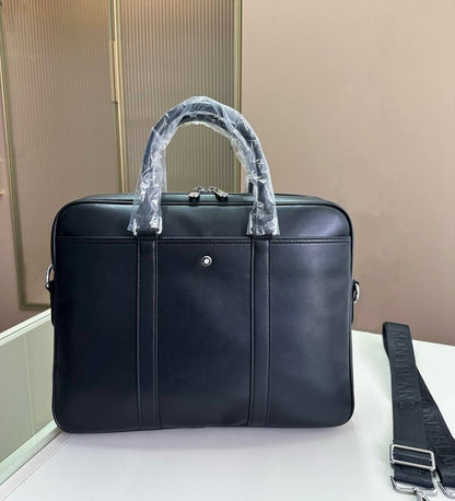 Montblanc 
Laptop bag 
copy one 
250 dhs✅

Zain295
♥️♥️♥️