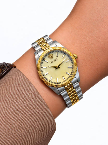 Versace 

watch for ladies 

good quality 

280 dhs🇦🇪🇦🇪

(size 36mm)'

Zain59
♥️♥️♥️