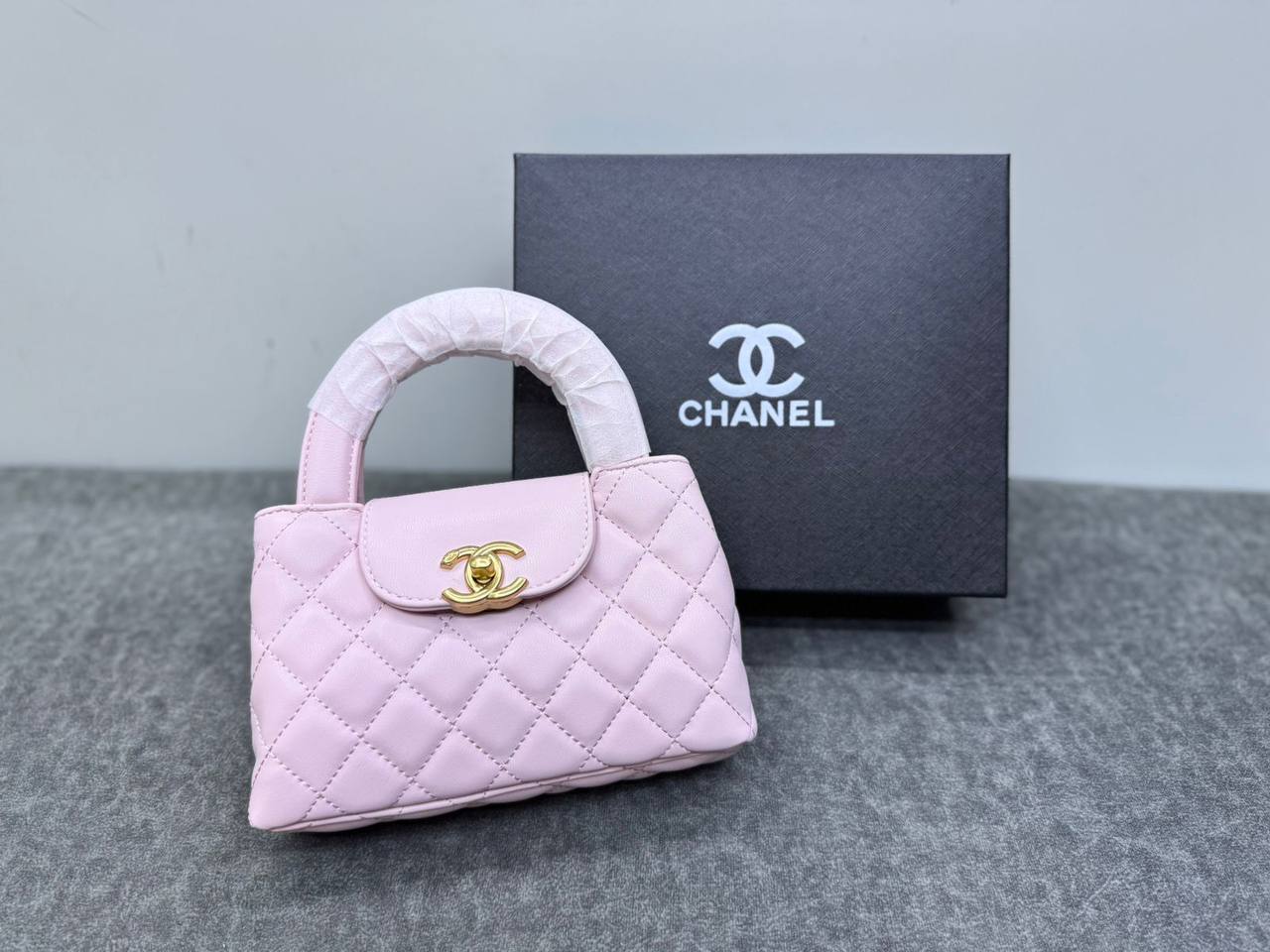Chanel

with box
🎁🎁🎁

95 dhs🪙🖤

Zain114
♥️♥️♥️