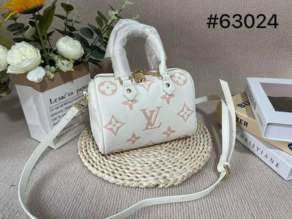 LV sᴘᴇᴇᴅʏ 
ᴘᴀᴅʟᴏᴄᴋ/ʟᴏɴɢsᴛʀᴀᴘ
ᴡɪᴛʜʙᴏx
🎁🎁🎁

ʟᴇᴀᴛʜᴇʀ/ɢᴀᴍᴏsᴀ
sɪᴢᴇ:20ᴄᴍ
85 dhs✅

Zain56
♥️♥️♥️