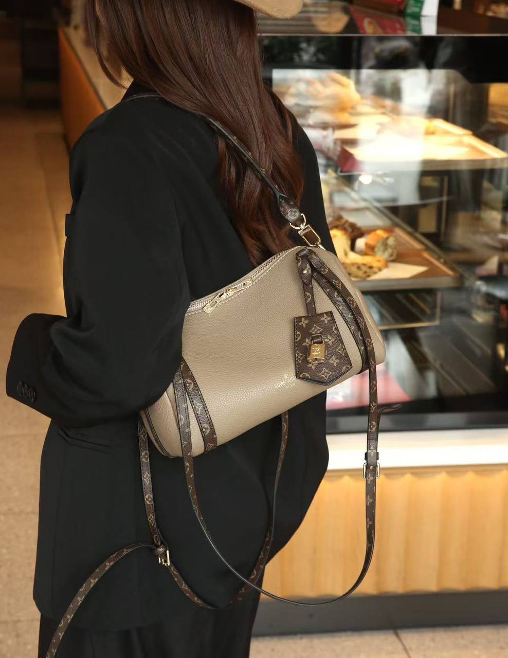LV

110 dhs🪙🌨️ 

Withbox
🎁🎁🎁

Zain143
 ♥️♥️♥️