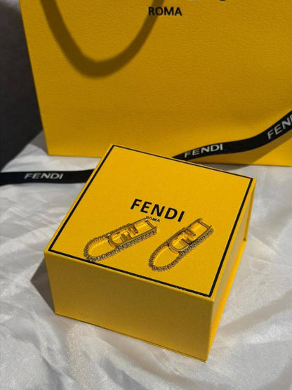 FENDI 💛
* *New Collection* 💛✨💎💎
    *  Fendi O'Lock  Earings 
↗️ *Super Master Quality ®️*
*90 dhs✅* with *Normal* Box & Bag
*120 dhs✅* with *Orignal* Packaging 🎁

Zain209
♥️♥️♥️