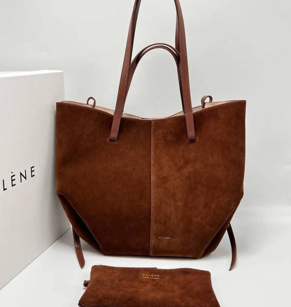 POLENE 

Cyme  Hand bag

High quality 

32×38×10cm 
190 dhs❣️

Zain95
♥️♥️♥️