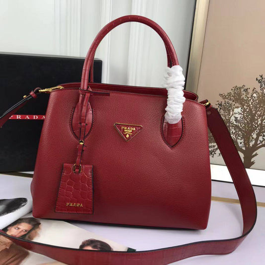 Prada
110 dhs✅

Zain143
♥️♥️♥️
