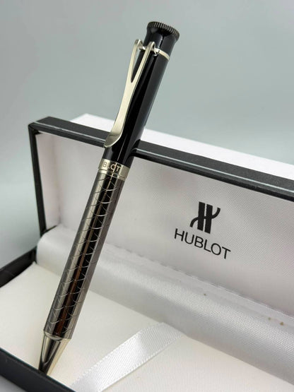 Cartier 
Dior 
Gucci
Glorgio armani
Mont blanc
Lv
Hublot

55 dhs🇦🇪🇦🇪

Zain182
♥️♥️♥️