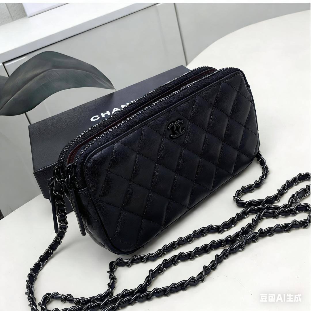 Chanel

90 dhs❣️ 

with box
🎁🎁🎁

size ，cm21

Zain26
♥️♥️♥️