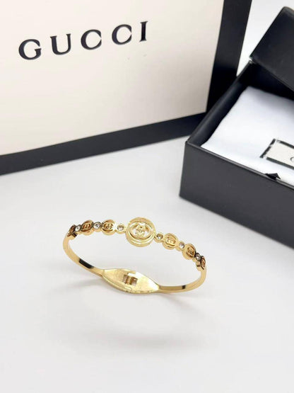 Bangles

20 dhs💚

normal box🎁

Zain216
♥️♥️♥️
