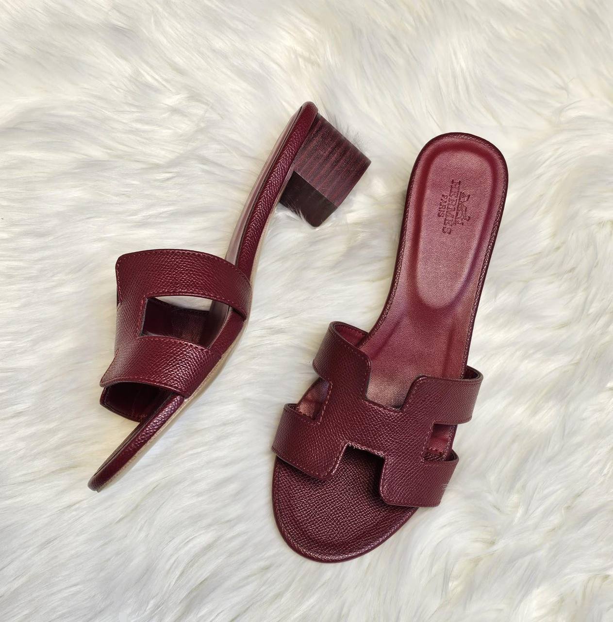 HERMES 
☘️ *SIZE  36  to 41 ☘️                                                                                                       
180 dhs✅

Zain224
♥️♥️♥️
