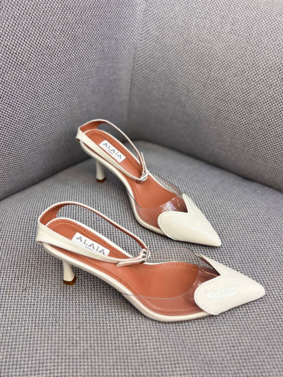 Alaia 
110 dhs✅
Size 36-42

Zain55
♥️♥️♥️