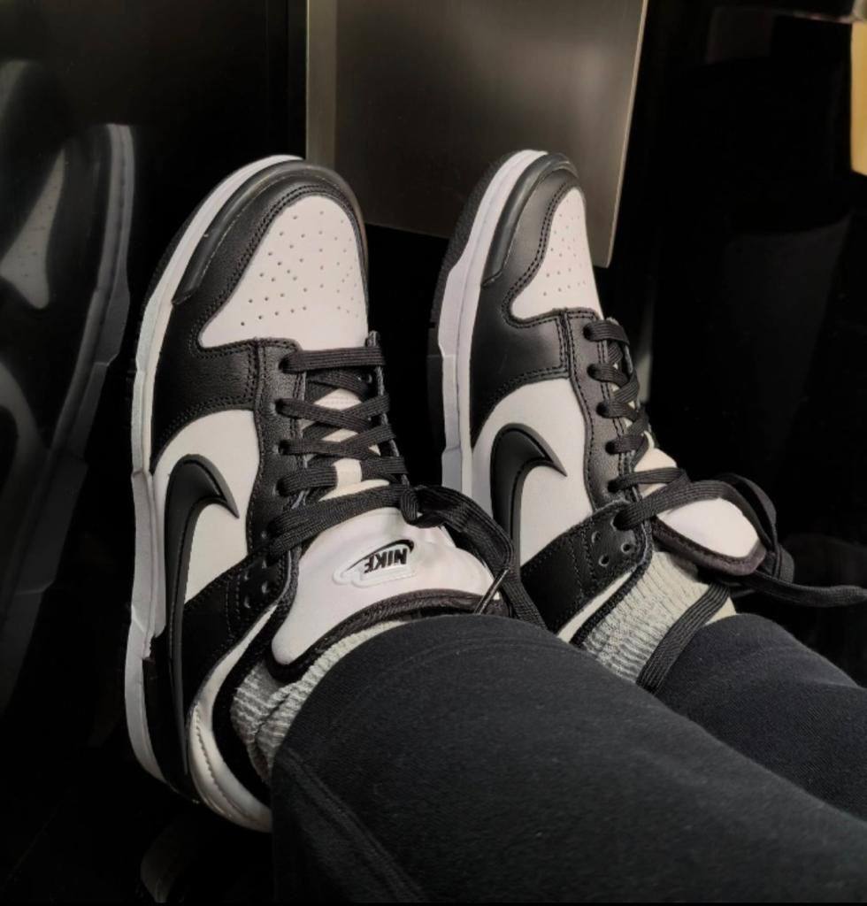 Nike Dunk Low Twist “Panda”  
size 36-46 ，
210 dhs🪙💕

Zain18
♥️♥️♥️
