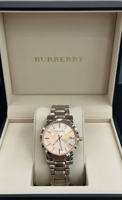 BURBERRY LADIES 
GOOD QUALITY 💯
60 dhs🪙💕

Zain133
♥️♥️♥️