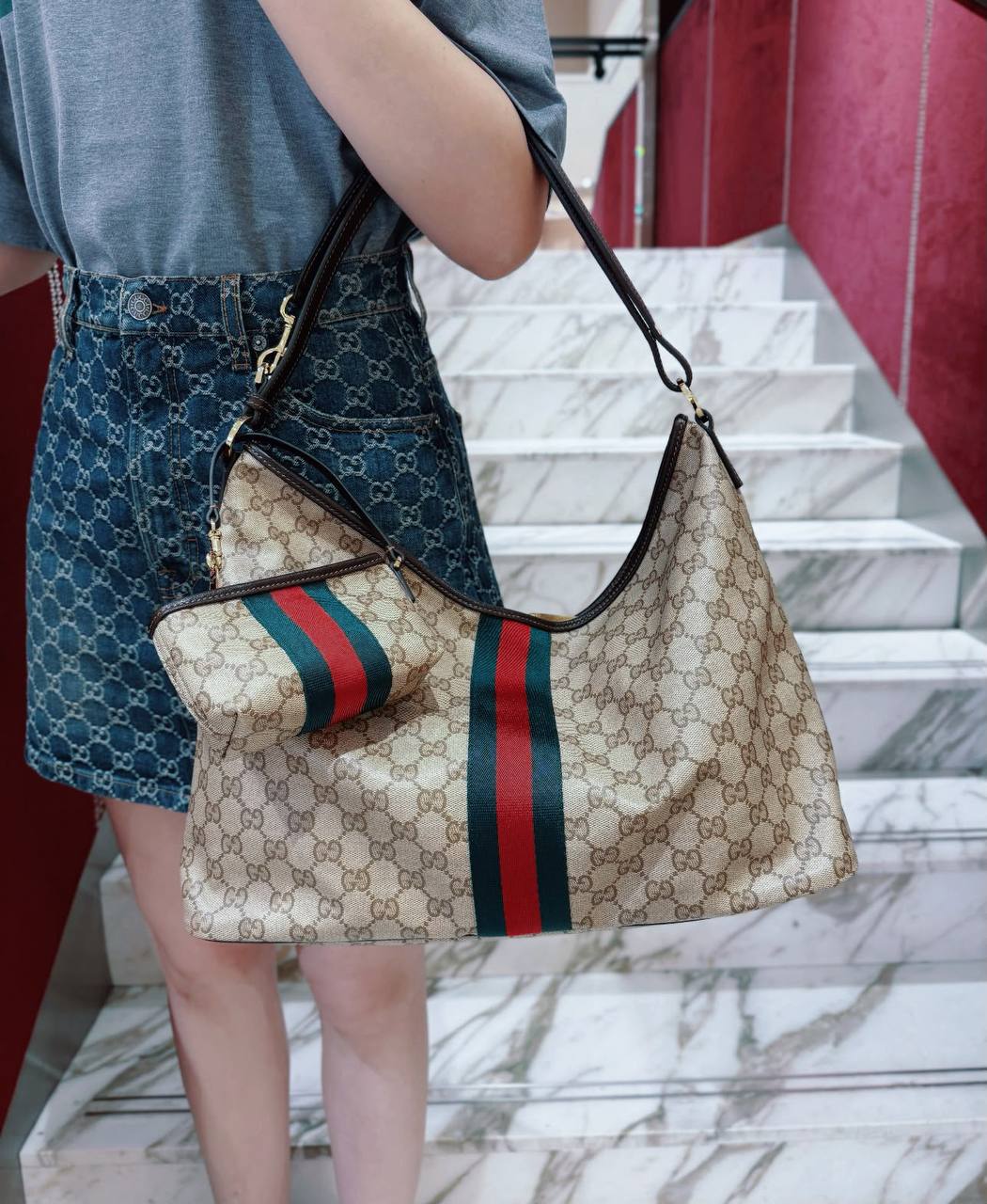 GUCCI COPY ONE  NEW CAME WITH BOX 
220 dhs🇦🇪🇦🇪

Zain295
♥️♥️♥️