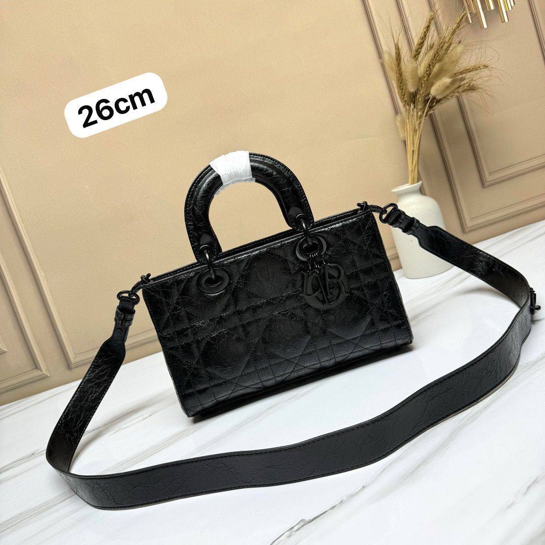 Dior
Master
280 dhs🪙🌨️

Zain228
♥️♥️♥️