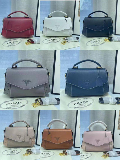 Prada 
Good Quality 
With Box 
🎁🎁🎁

110 dhs❤️

Zain250
♥️♥️♥️