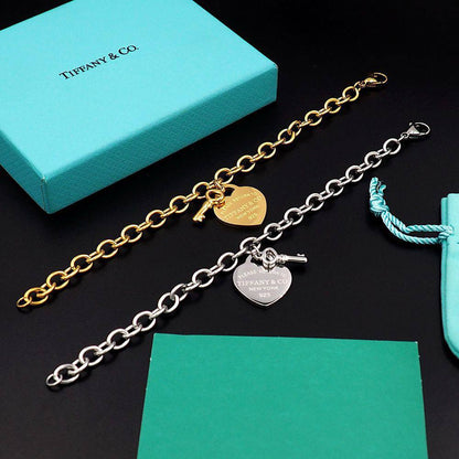 Tiffany set* 🎲
Necklace 
Bracelet 
Master Quality 💎

75  AED normal box 📦

Zain48
♥️♥️♥️