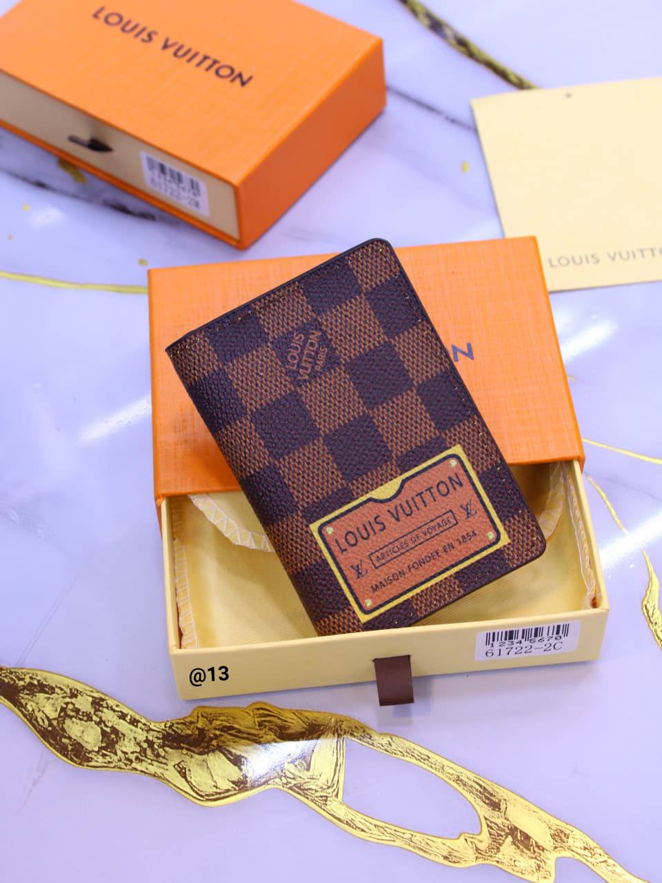 LV WALLET 

WITH BOX
🎁🎁🎁

45 dhs❣️

Zain58
♥️♥️♥️