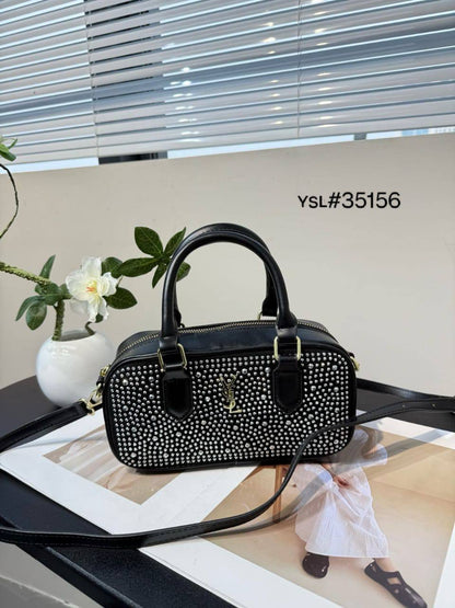 YSL ☆ MIUMIU ☆ PRADA
ʙᴏsᴛᴏɴ ᴛᴏᴘ ʜᴀɴᴅʙᴀɢ
ᴡɪᴛʜ ᴅɪᴀᴍᴏɴᴅ ɢʟɪᴛᴛᴇʀs
ᴡɪᴛʜ ʟᴏɴɢ ʙᴇʟᴛ sᴛʀᴀᴘ
sɪᴢᴇ : 22 cm

65 dhs🪙💕

Zain31
♥️♥️♥️
