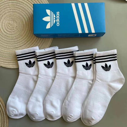 Socks
One box 5 pairs 
35 dhs🇦🇪🇦🇪

Zain138
♥️♥️♥️