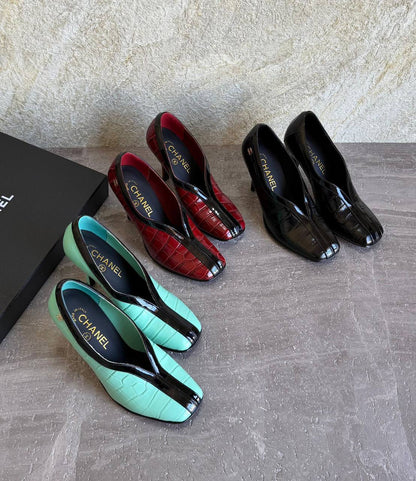 CHANEL 💫😍
SuperMaster Quality 💯
550 dhs✅
Size: 36-41 💥

Zain171
♥️♥️♥️