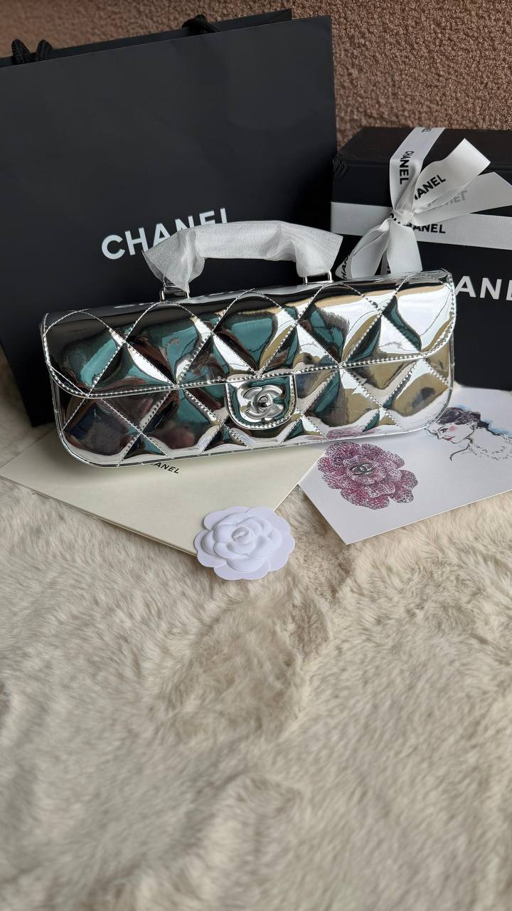 ✨New Chanel Clutch 🌈✨
Size : 18 & 30 Cm 
With original Packing 🎁
Vip 🔝
For Price 👇 WTSP Text Zain 0568585901

Zain280
♥️♥️♥️