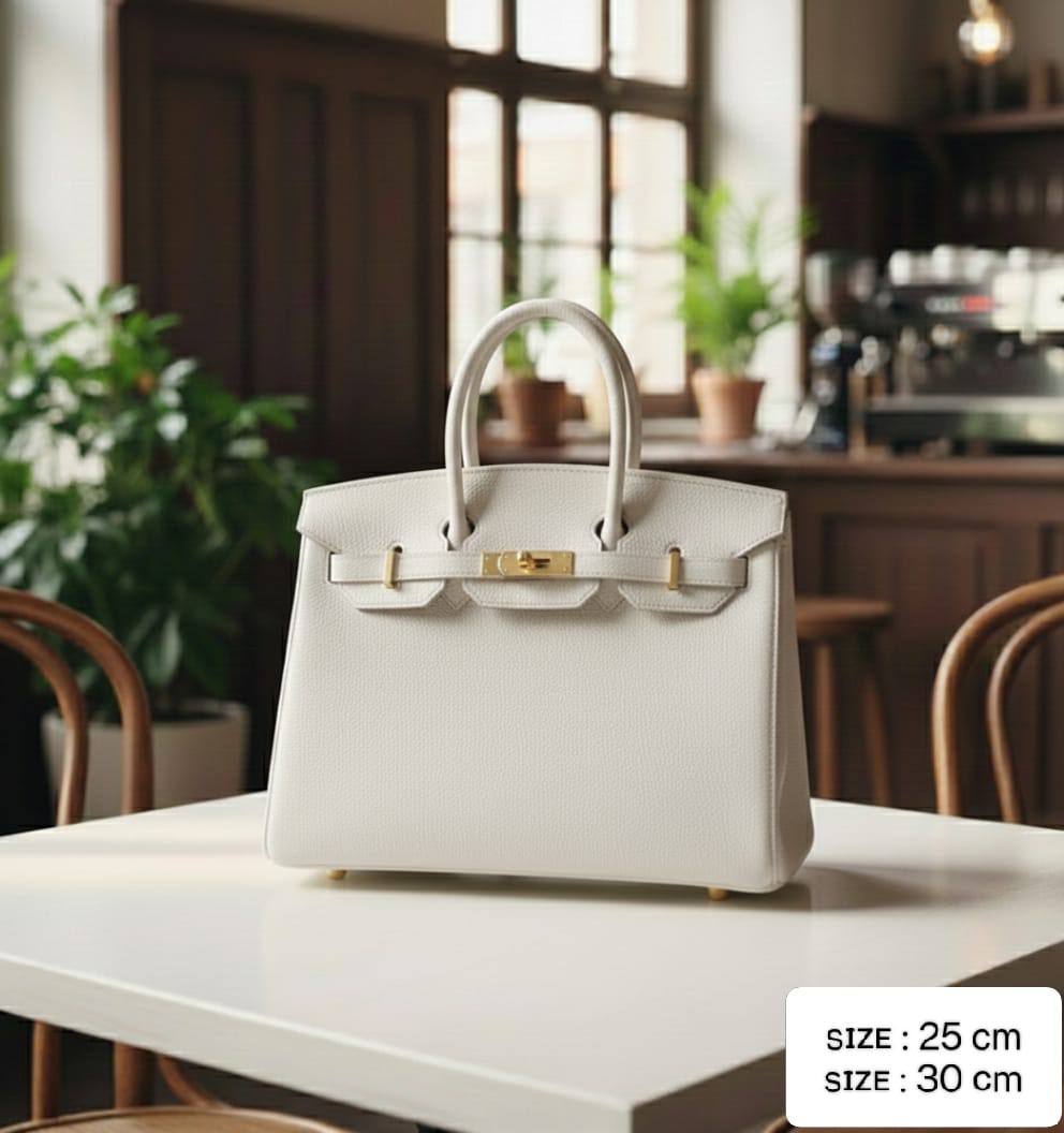 HERMES ʙɪʀᴋɪɴs
ᴍᴀᴛᴛᴇʀ ʟᴇᴀᴛʜᴇʀ
ɢᴏʟᴅ ʜᴀʀᴅᴡᴀʀᴇ

sɪᴢᴇ 25 cm PRICE: *110 ᴅʜs* 🪙🌨️

sɪᴢᴇ 30 cm PRICE: *115 ᴅʜs*🪙🌨️ 

Zain31
♥️♥️♥️