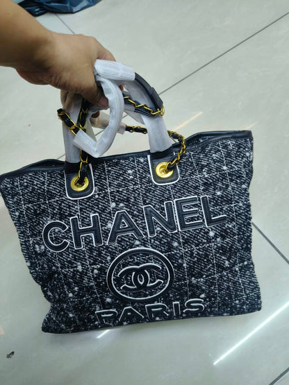 Chanel

120 dhs🇦🇪🇦🇪

Zain10
♥️♥️♥️