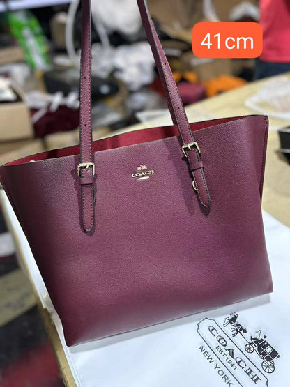 Coach
 41cm 
120 dhs💓

Zain168
♥️♥️♥️