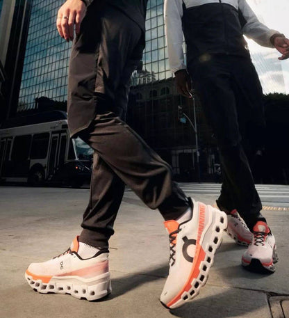 cloudmonster 2 , 
Size 36 to 45 
230 dhs✅

Zain196
♥️♥️♥️