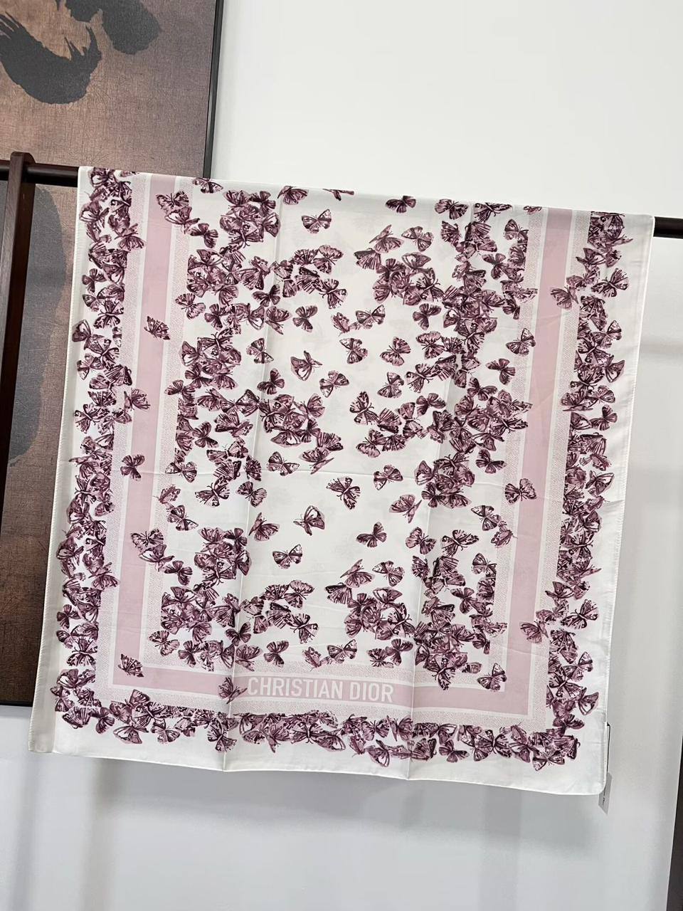 Silk scarf
40 dhs❣️

Zain60
❣️❣️❣️