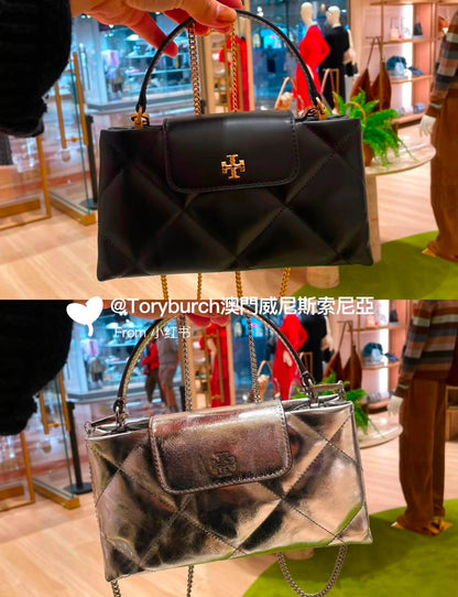 Tory Burch
110 dhs💓
Size：22CM
Material：shiny and mate 
Good-quality with box

Zain35
♥️♥️♥️