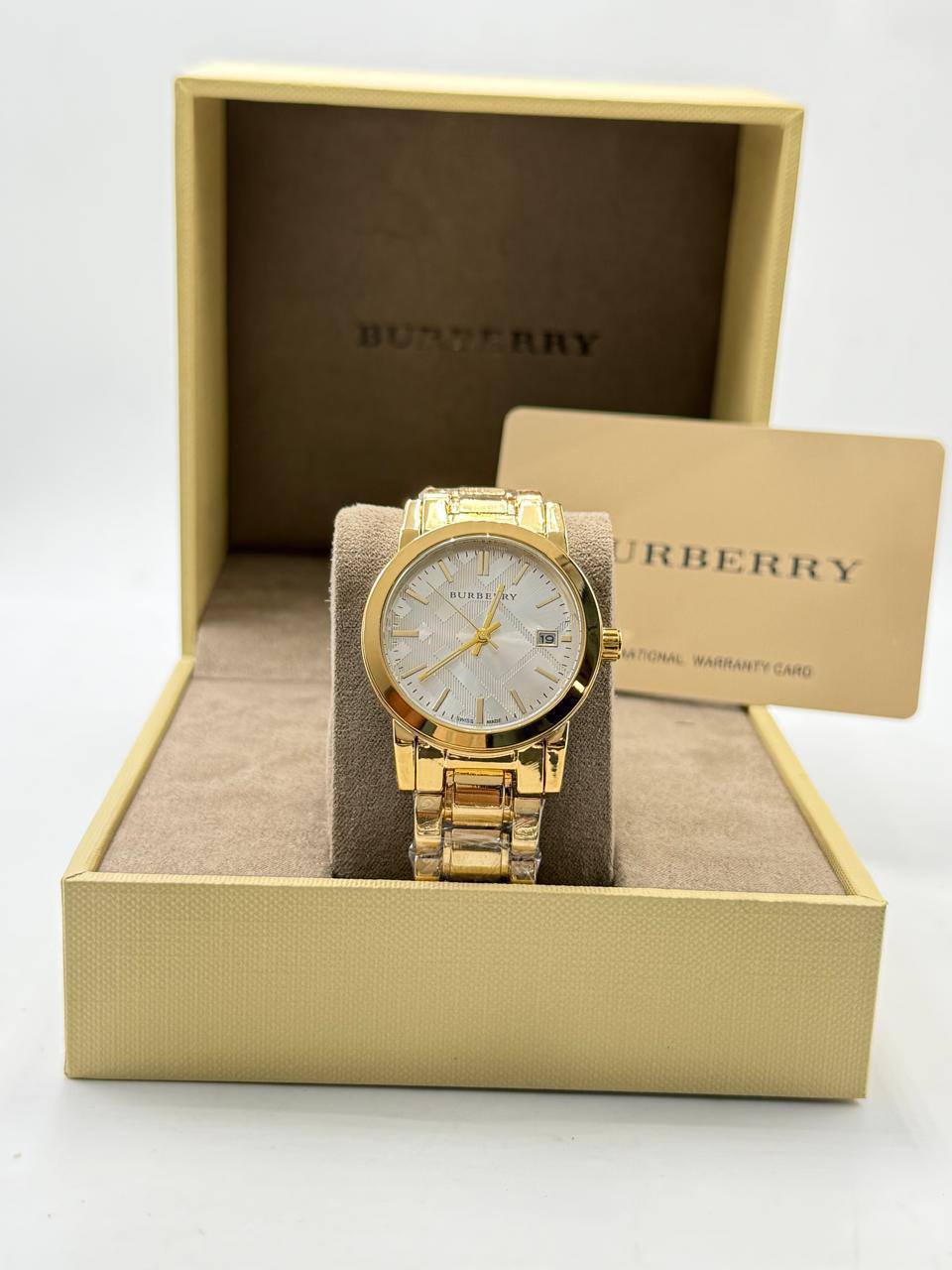 Burberry Ladies 
55 dhs❣️

Zain08
♥️♥️♥️