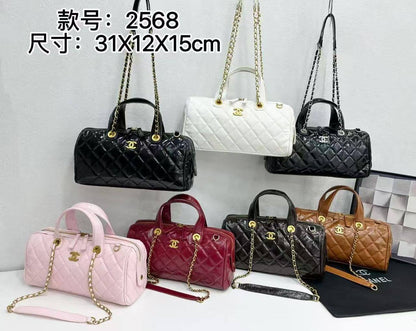 CHANEL
 NEW CAME GOOD QUALITY 
90 dhs🪙💕

Zain39
♥️♥️♥️