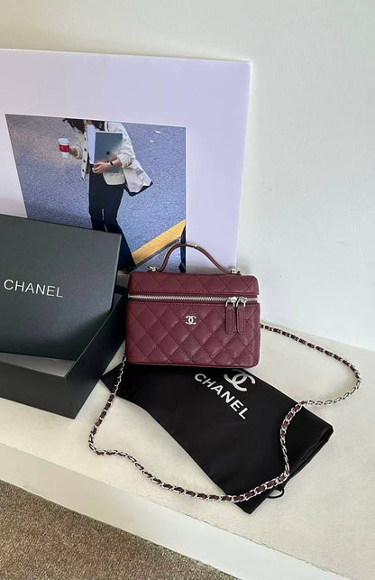 Chanel
withbox 
100 dhs💛

Zain143
♥️♥️♥️