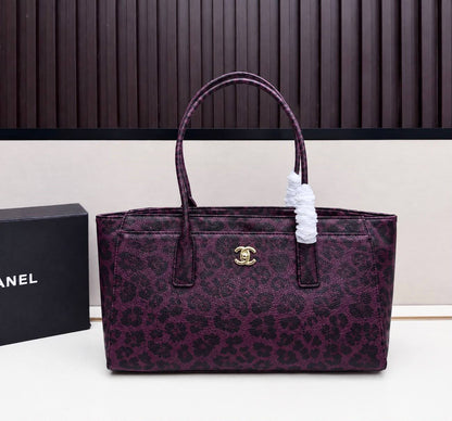CHANEL 

COPY ONE 

RESTOCK  
215 dhs🇦🇪

SIZE: 35cm

Zain17
Zain295
Zain39
♥️♥️♥️