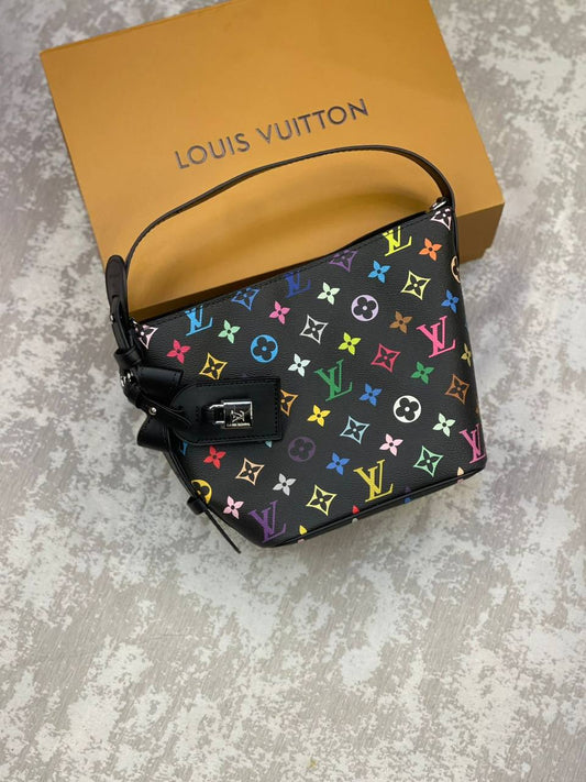 LV 
Copy1 

220 dhs✅

With box
🎁🎁🎁

Zain175
♥️♥️♥️
