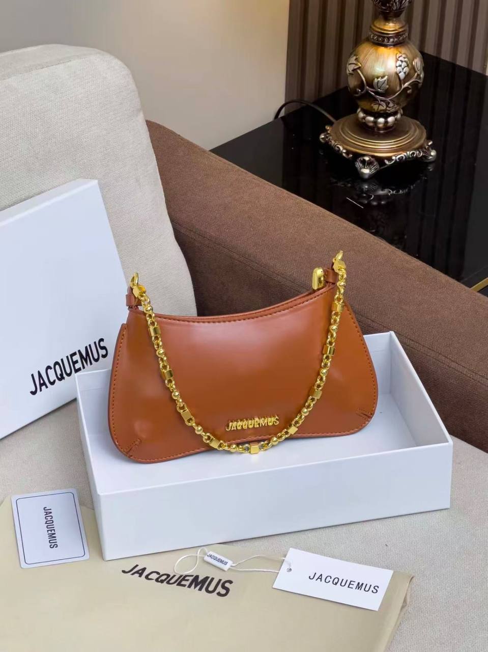 Jacquemus 

115 dhs✅

with box 
🎁🎁🎁

good quality

Zain07
♥️♥️♥️