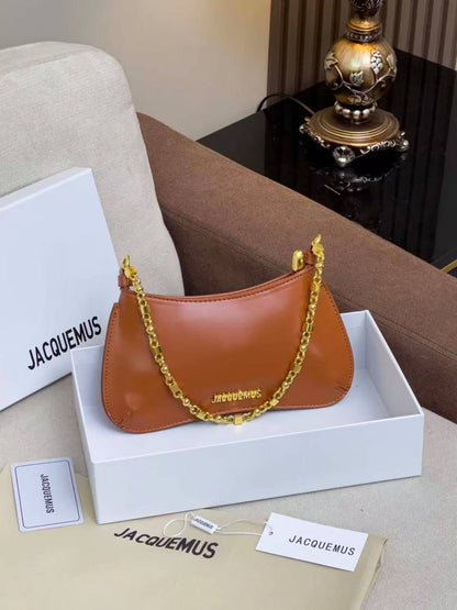 Jacquemus 

115 dhs✅

with box 
🎁🎁🎁

good quality

Zain07
♥️♥️♥️