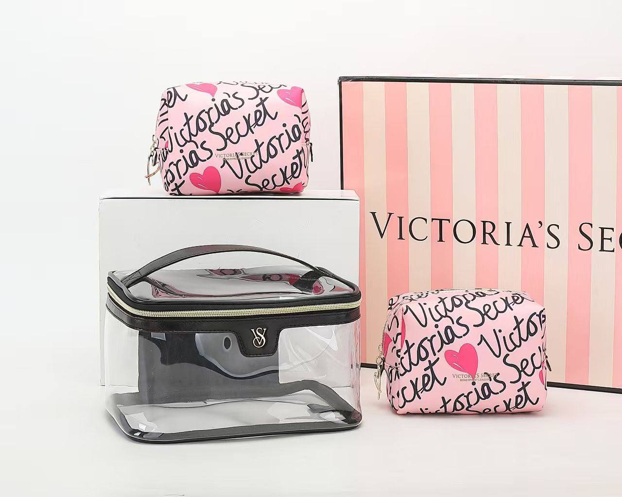 Victoria's Secret make up box restock good quality one set
85 dhs✅

Zain295
♥️♥️♥️