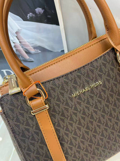 MK
110 dhs🗽

Zain143
♥️♥️♥️