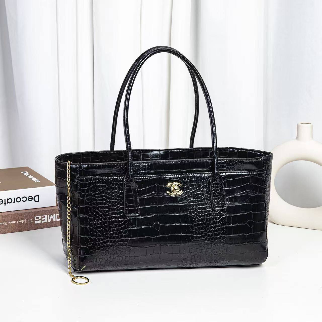 Chanel
130 dhs🇦🇪🇦🇪

Zain219
♥️♥️♥️