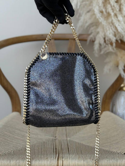STELLA McCARTENY
18cm
330 dhs✅
Top quality

Zain167
♥️♥️♥️