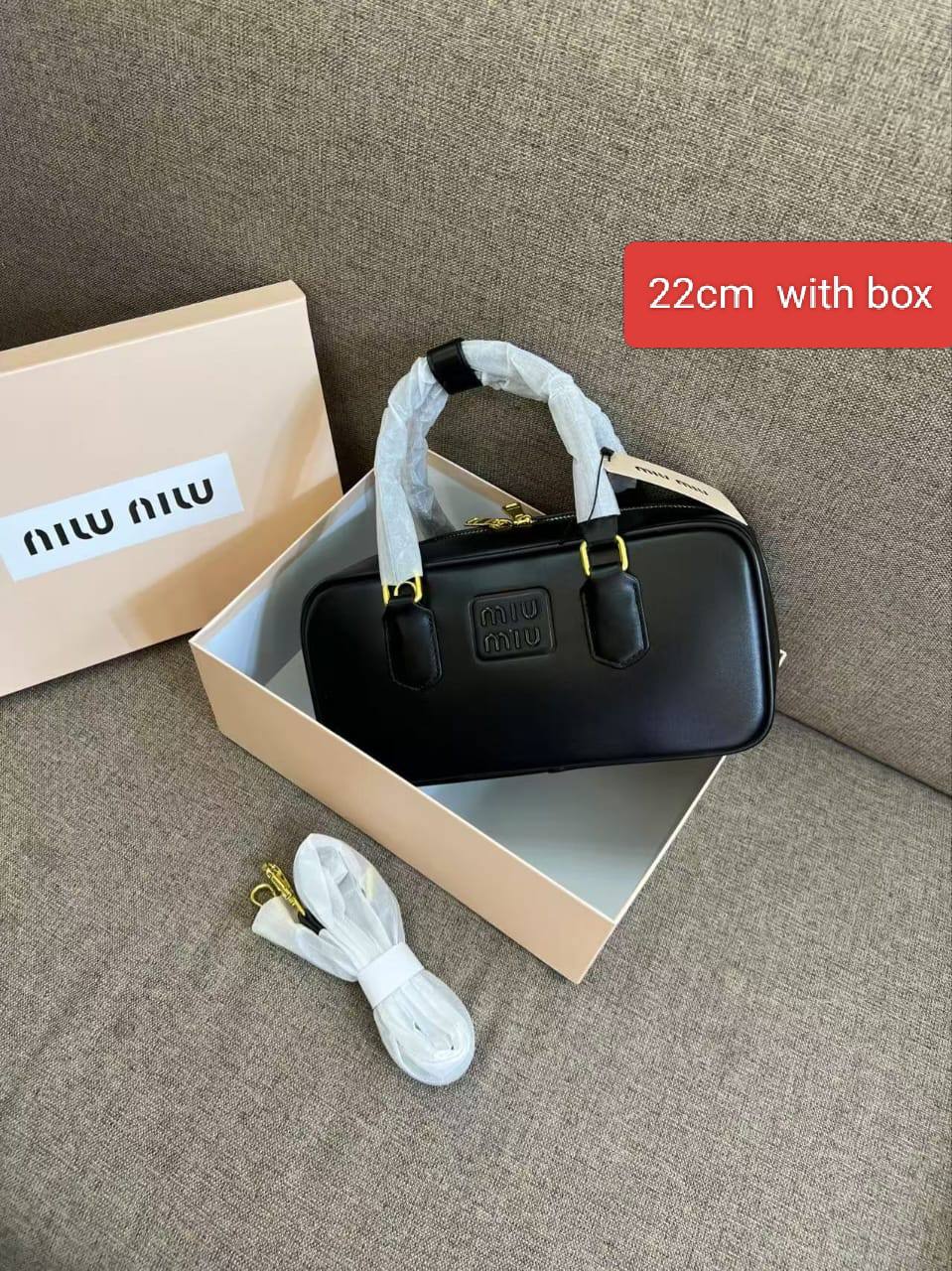Bags
95 dhs✅

high quality 
With box
🎁🎁🎁

Zain26
♥️♥️♥️
