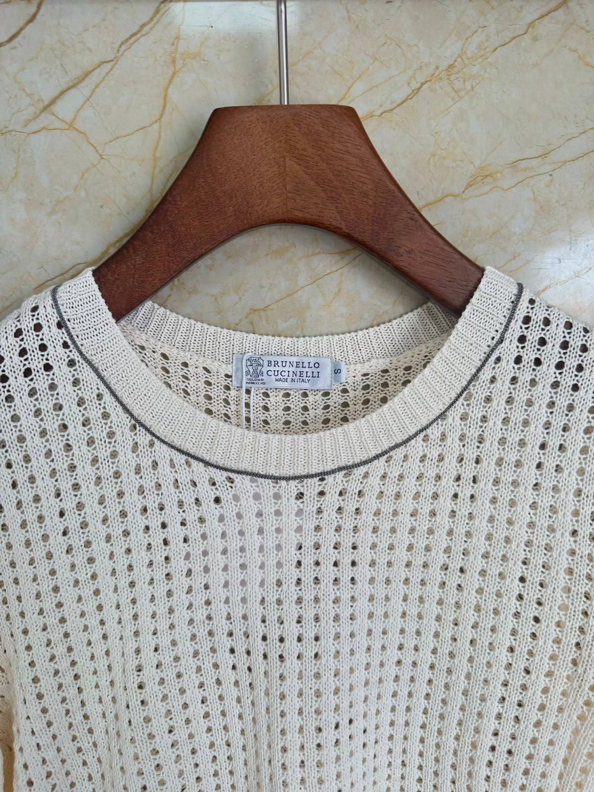 BRUNELLO CUCINELLI

Women’s Knit Sweater 
Master Quality 
SML
380 dhs🇦🇪🇦🇪

Zain276
♥️♥️♥️