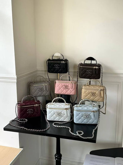 Chanel
withbox 
95 dhs🇦🇪🇦🇪

Zain143
♥️♥️♥️