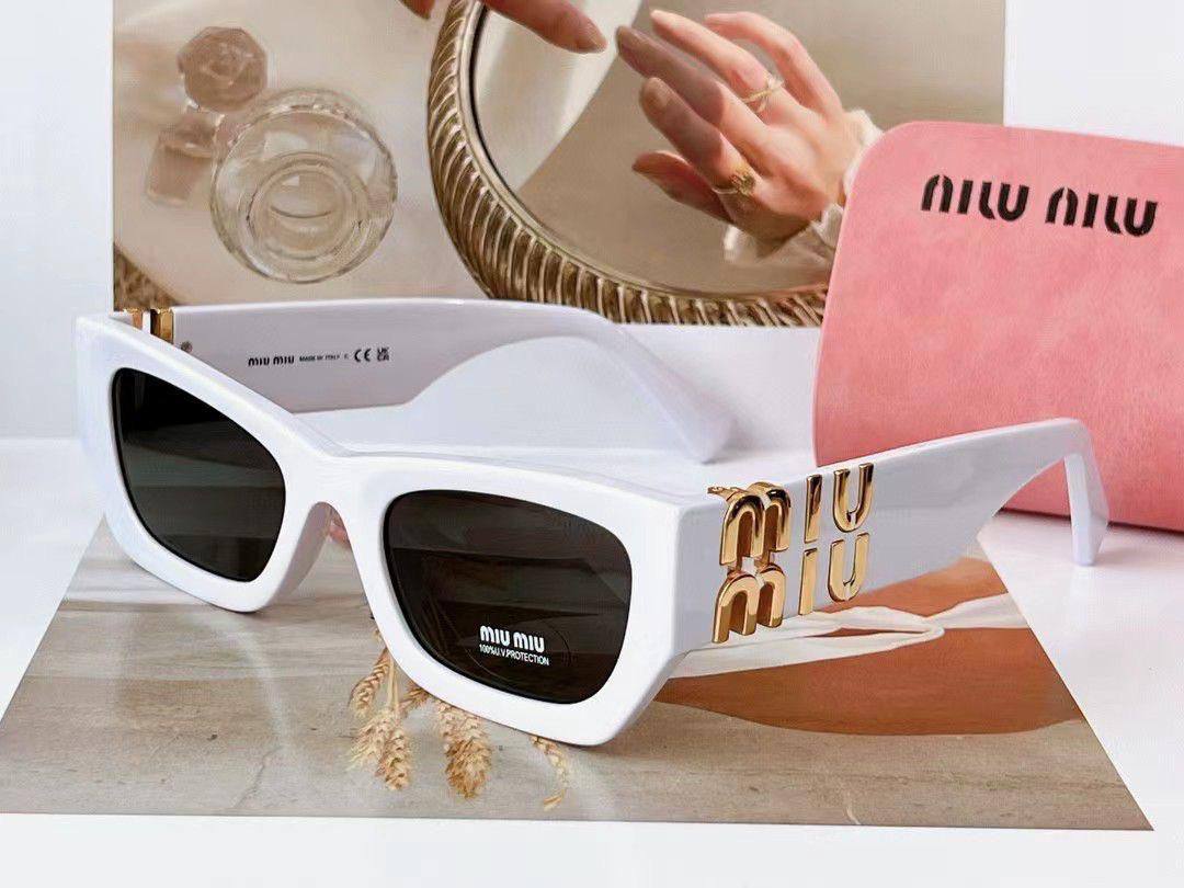 Celine - Chanel - Prada - Dior
*SUNGLASSES WOMEN*
*MASTER QUALITY*

250 dhs🪙💚

Zain202
♥️♥️♥️