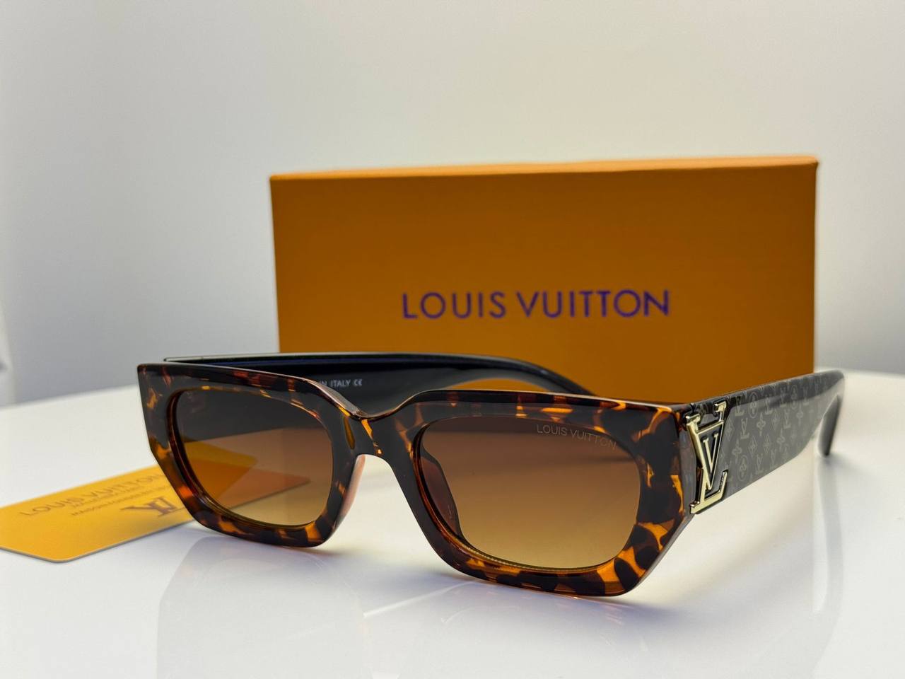 Sunglasses
65 dhs✅

Zain182
♥️♥️♥️