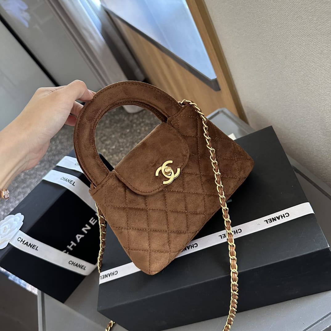 Chanel - LV - YSL
Master Bags++++
For Price 👇 WTSP Text Zain 0568585901

Zain10
♥️♥️♥️