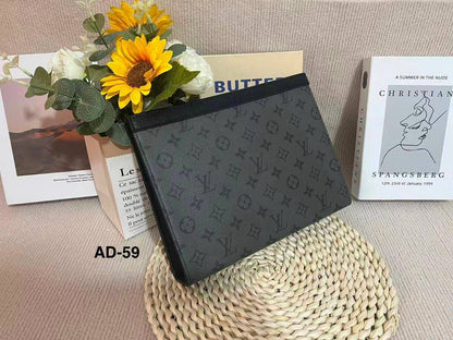 Men bags

Lv
Dior
85 dhs🇦🇪🇦🇪
Good quality 

Zain182
♥️♥️♥️
