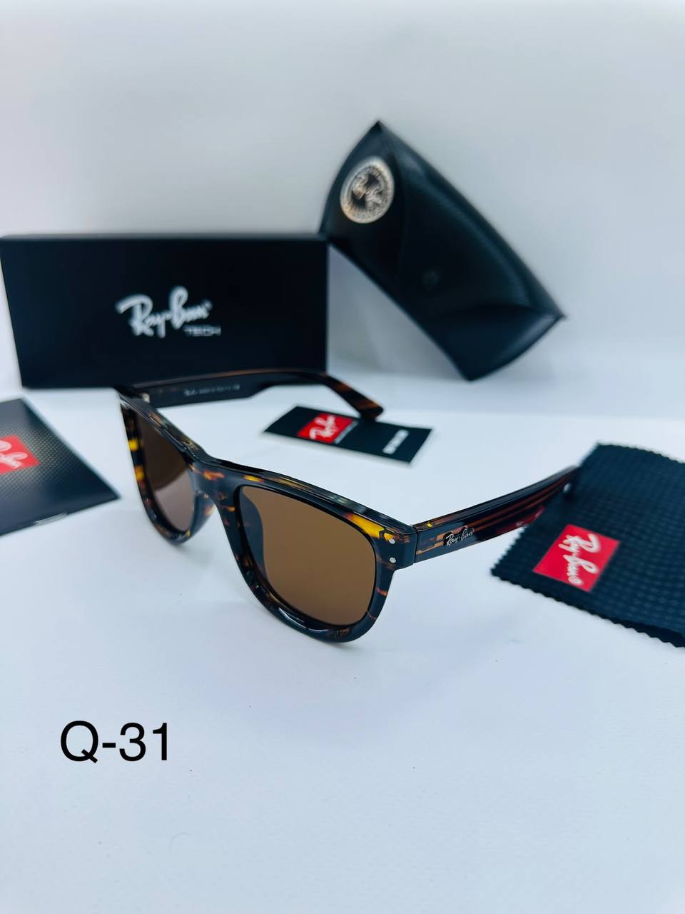 Sunglasses 🕶️*
New stock 💥
good quality 💯
Copy one 1️⃣ 
With master box 🗃️ 
50 dhs💛

Zain216
♥️♥️♥️