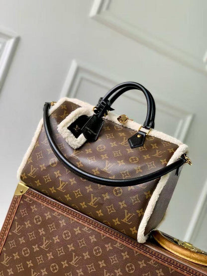 Prada - LV
Master Bags ++++
For Price 👇 WTSP Text Zain 0568585901

Zain153
♥️♥️♥️